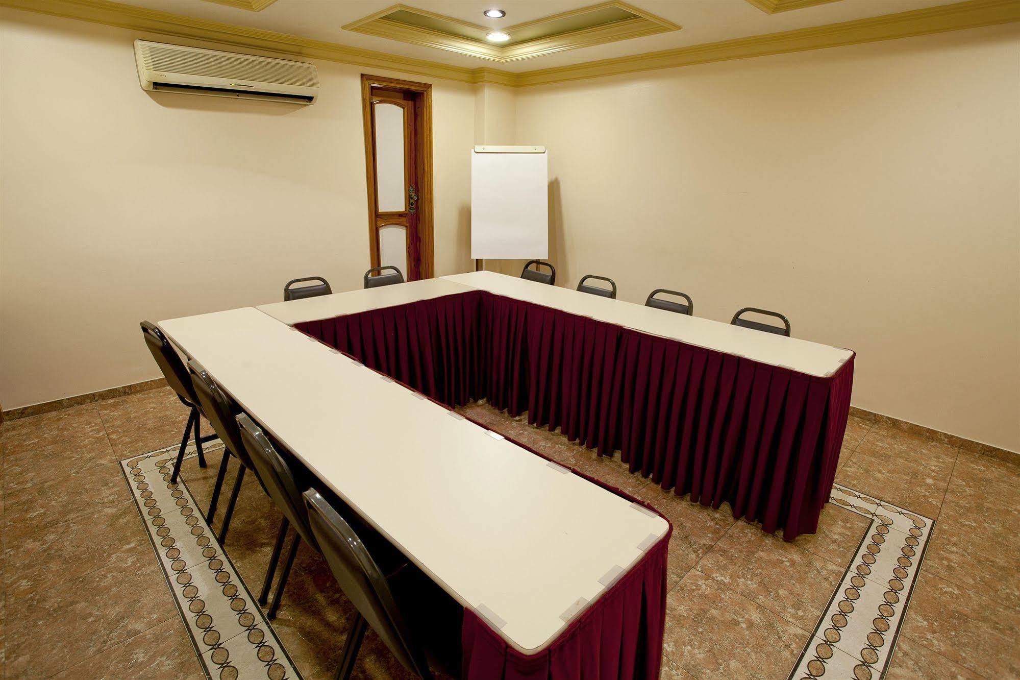 Lider Hotel Μανάους Εξωτερικό φωτογραφία