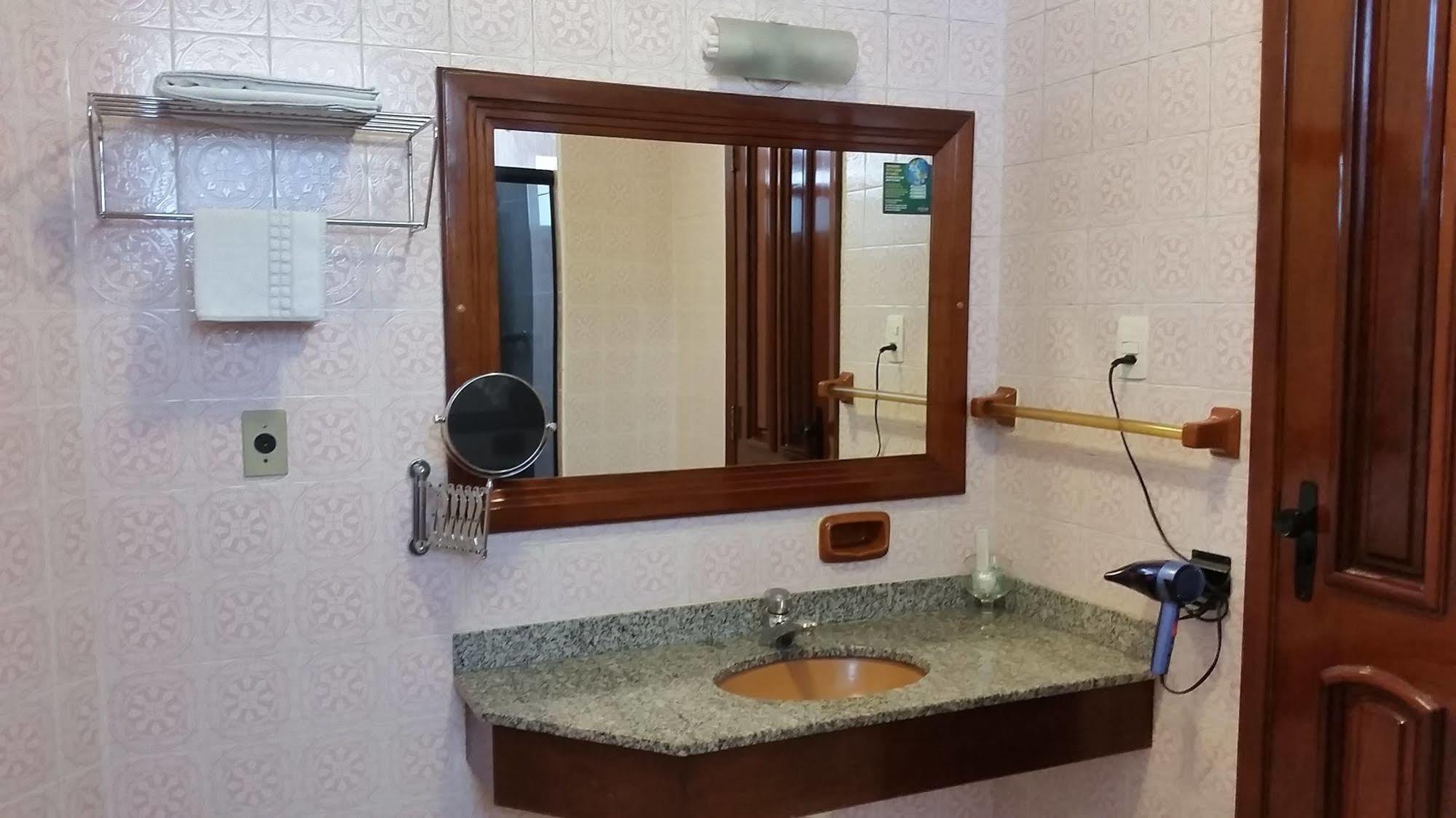 Lider Hotel Μανάους Εξωτερικό φωτογραφία
