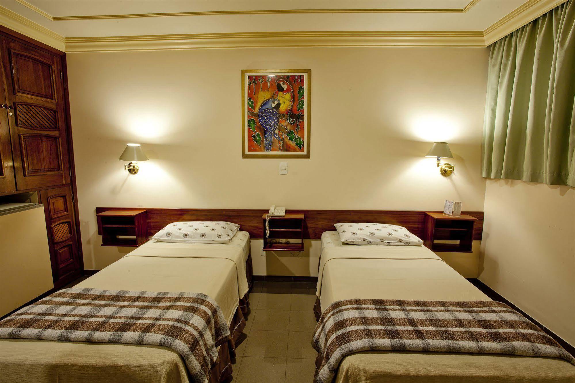 Lider Hotel Μανάους Εξωτερικό φωτογραφία