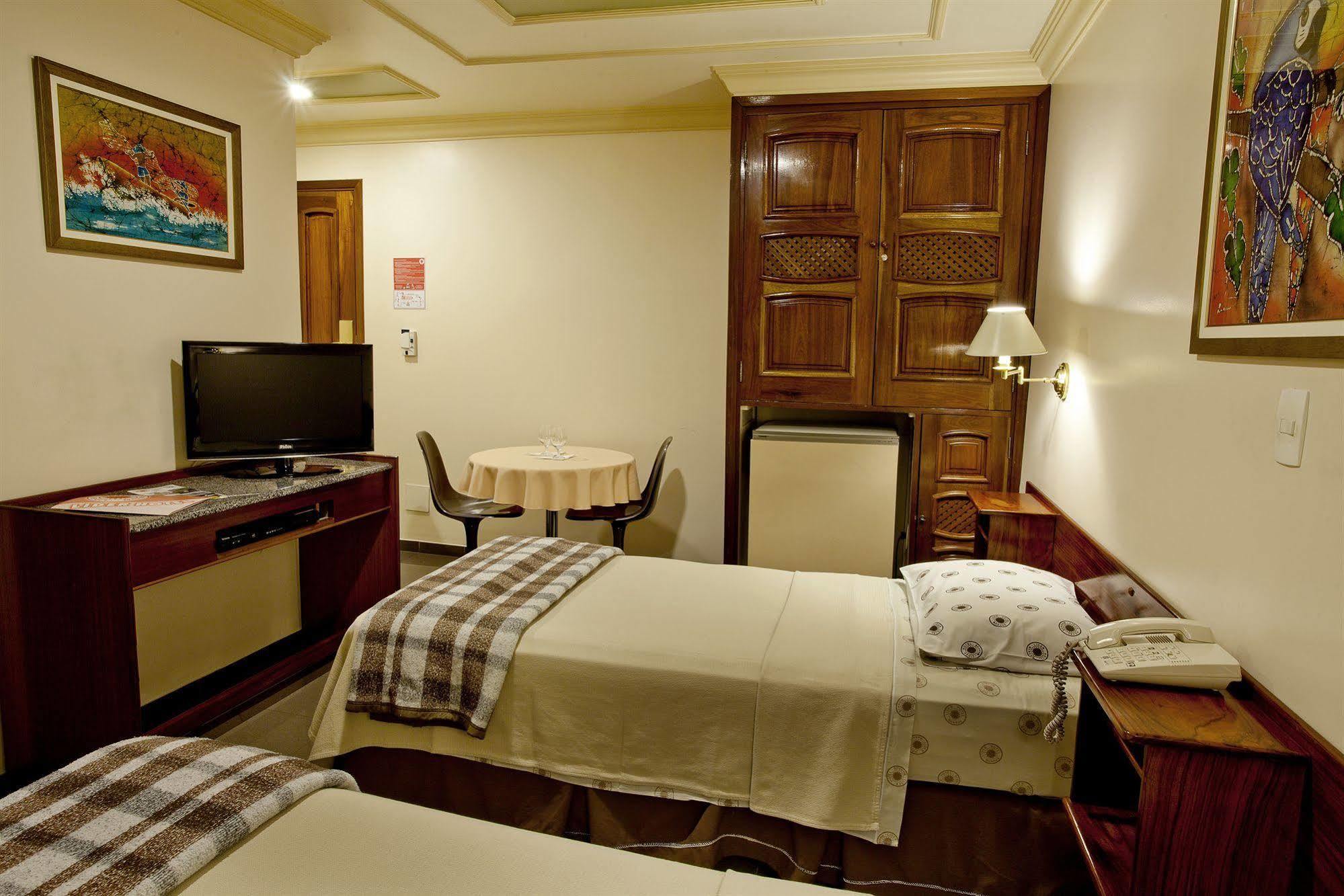 Lider Hotel Μανάους Εξωτερικό φωτογραφία