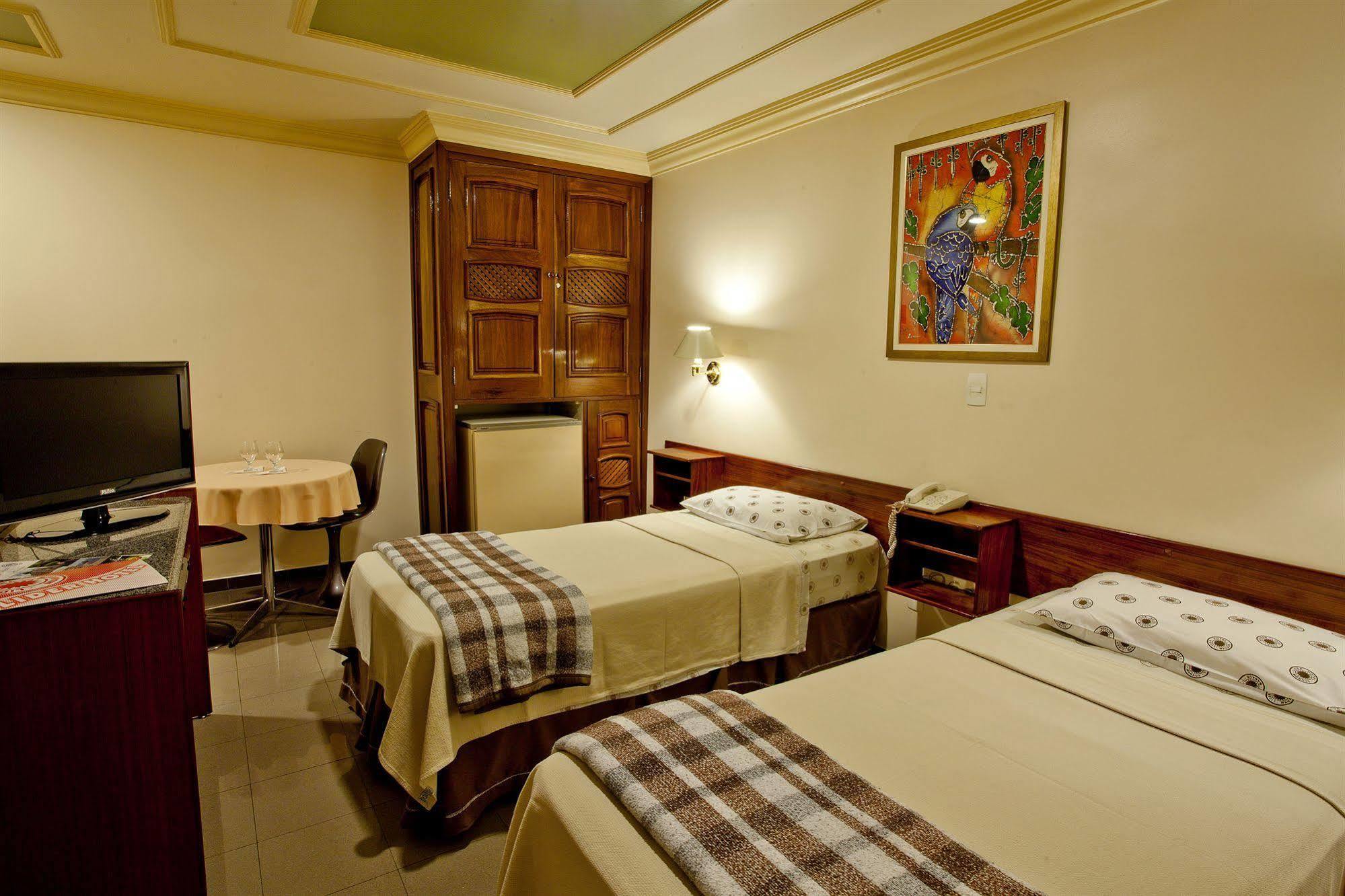 Lider Hotel Μανάους Εξωτερικό φωτογραφία
