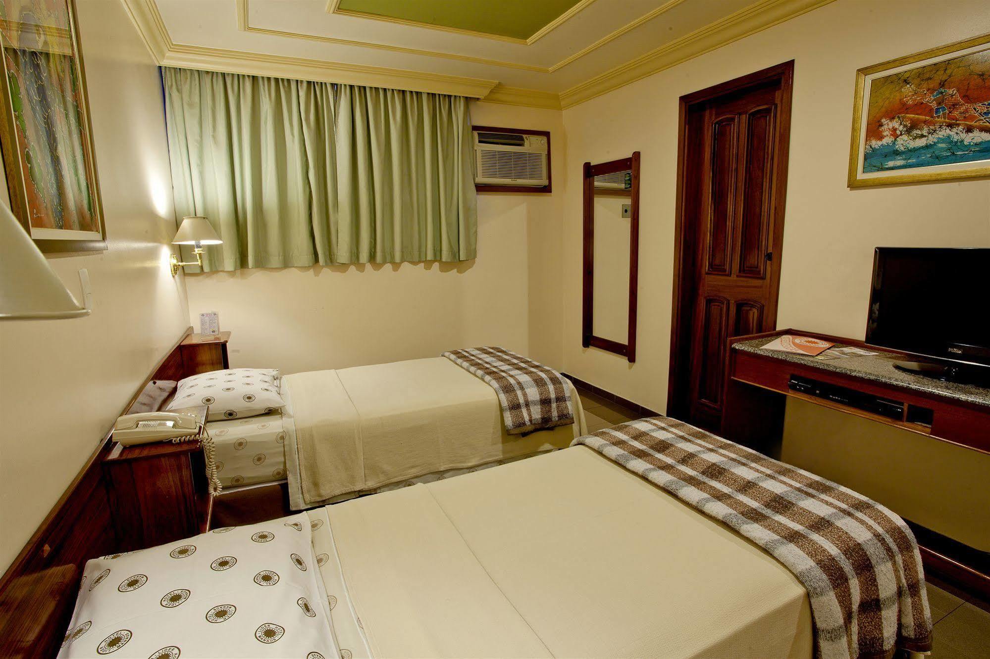 Lider Hotel Μανάους Εξωτερικό φωτογραφία