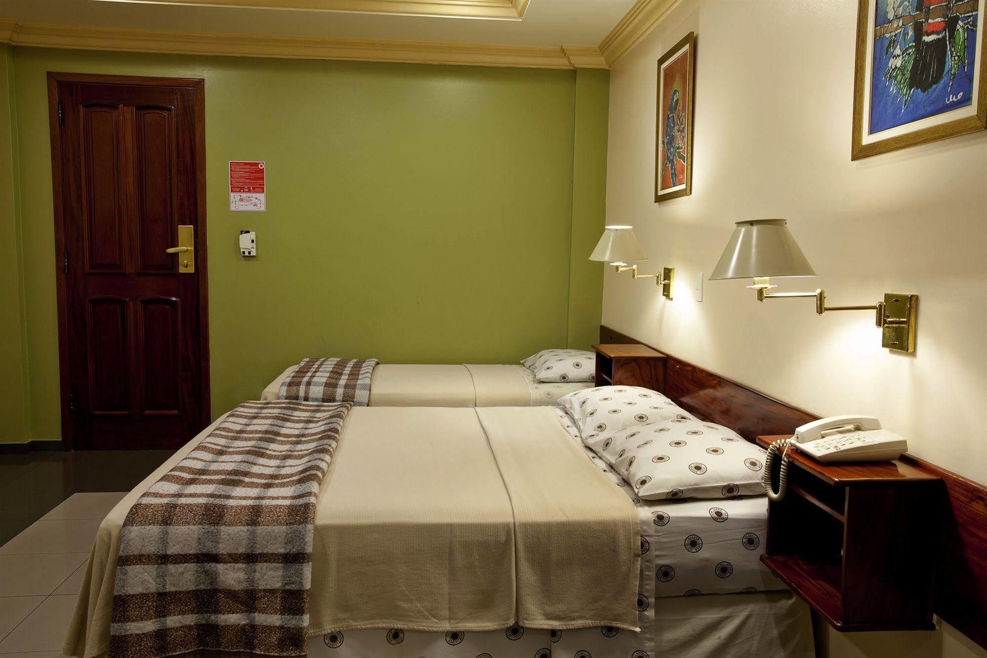 Lider Hotel Μανάους Εξωτερικό φωτογραφία